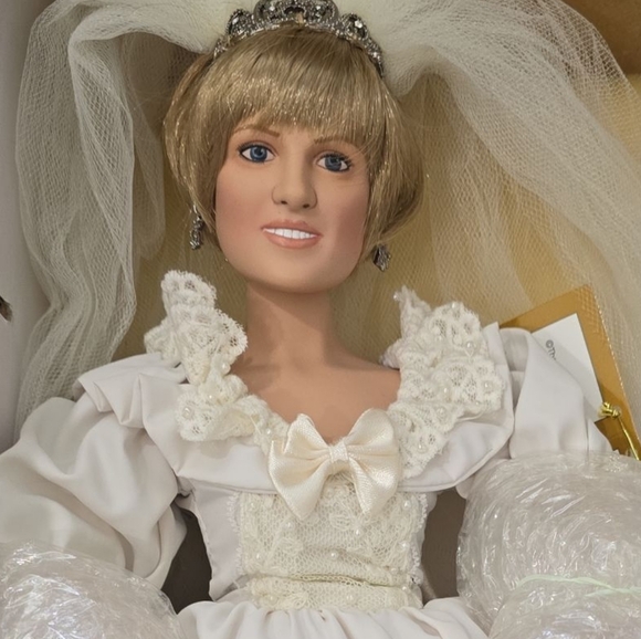 Ashton Drake Collectable Princess Diana Bride Doll The People's Princess NEW Wht - Picture 10 of 12